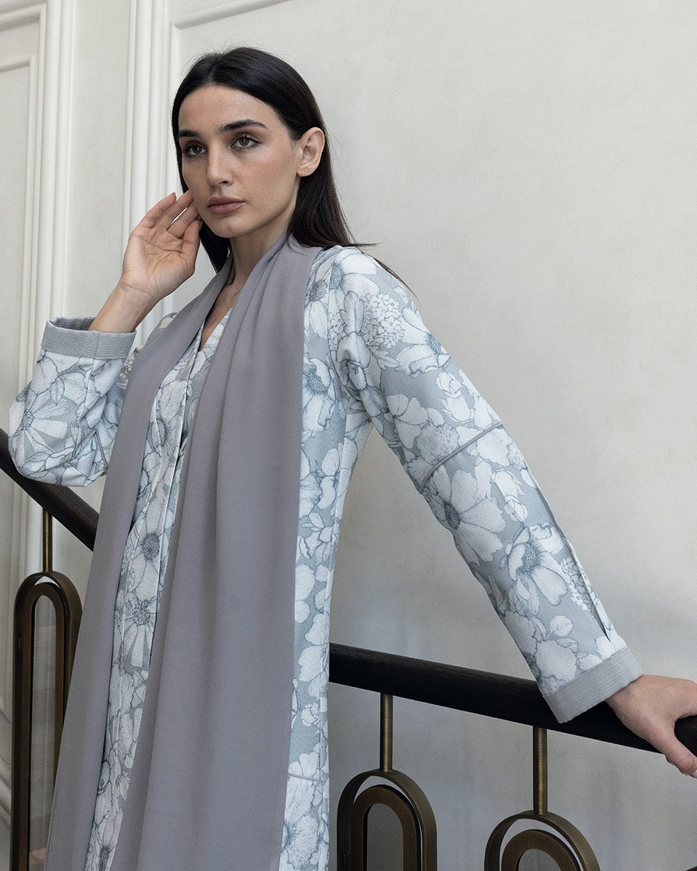 F05 Abaya